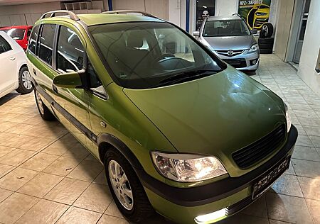 Opel Zafira 1.8 16V Elegance