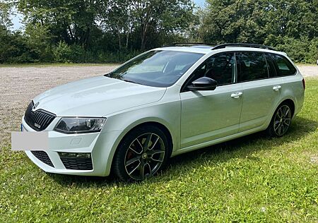 Skoda Octavia 2.0 TDI DSG RS Combi RS