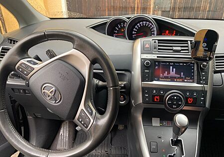 Toyota Verso 2.2l D-4D Comfort Automatik 7-Sitzer C...