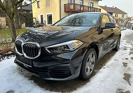 BMW 118 Advantage Live Cockpit LED SHZ Werks-Garantie