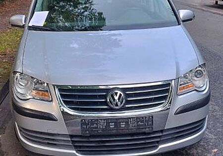 VW Touran Volkswagen 1.9 TDI 66kW DPF Conceptline Conceptline