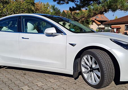 Tesla Model 3 Langstreckenbatterie - Allradantrieb...