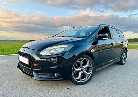 Ford Focus Turnier ST 2,0 EB Keyless