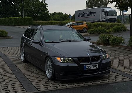 BMW 325i touring -