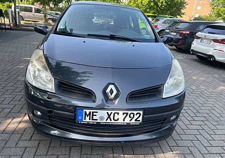 Renault Clio Authentique 1.2 16V 55kW Authentique