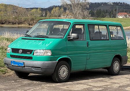 VW T4 Caravelle Volkswagen 2,5-l-Diesel TDI 75kW Standard