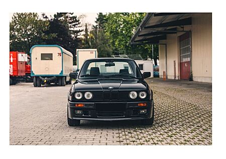 BMW 320iS