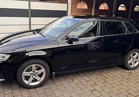 Audi A3 1.4 TFSI cod ultra Sportback -Brilliantschwar