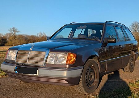 Mercedes-Benz W 124 T *Oldtimer*