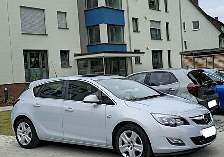 Opel Astra 1.4 Turbo Lenkrhz/2-Z.-Klima/S-Dach/Parks.