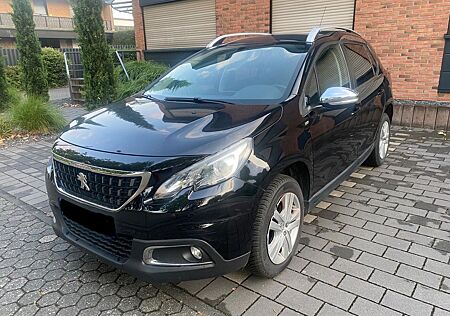 Peugeot 2008 Style PureTech 110 Stop&Start Style Navi