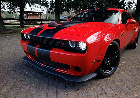 Dodge Challenger SRT 6.2 HellCat Wide Body
