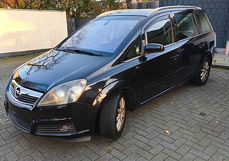 Opel Zafira 1.8 -