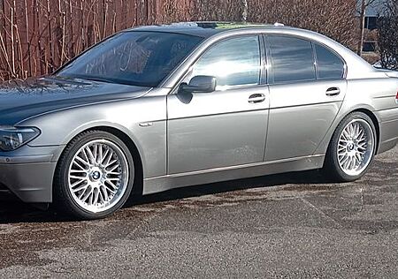 BMW 745i A - individual