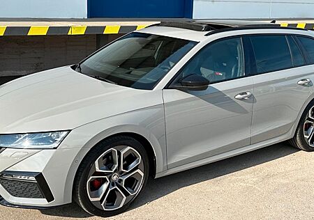 Skoda Octavia Combi RS Plus 4x4*MATRIX*PANO*VIRTUAL*