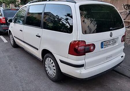 VW Sharan Volkswagen 2.0TDI (DPF) Comfortline BlueMotion C...