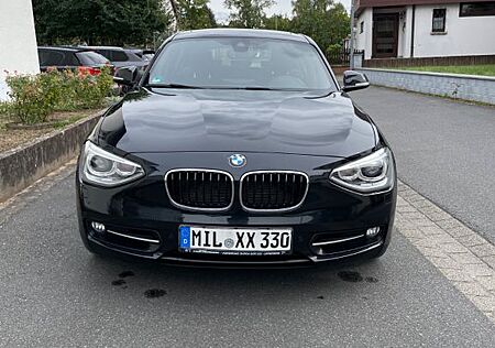 BMW 118i Sport Line Sport Line