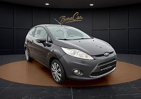 Ford Fiesta Titanium START&STOP+PDC*TÜV+Garantie*ZV