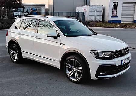 VW Tiguan Volkswagen 2 x R line neu Tüv, Inspekt. Brems. Reife