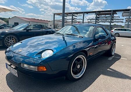 Porsche 928 GTS