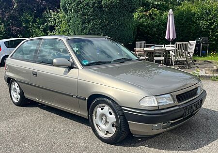 Opel Astra 1.6 Hattrick Schiebedach Hattrick Schi...