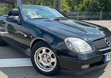 Mercedes-Benz SLK 200 *CABRIO*AUTOMATIK*LEDER*SCHECKHEFT*TÜVNEU