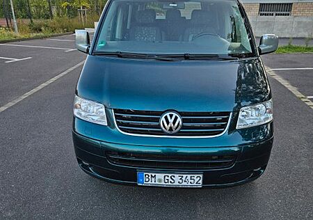 VW T5 Transporter Volkswagen Bus Caravelle lang