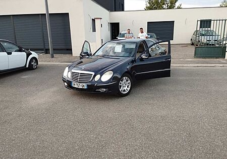 Mercedes-Benz 320