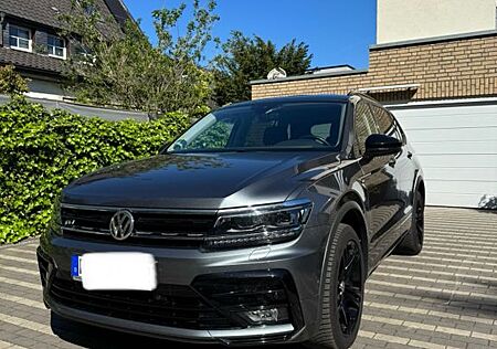VW Tiguan Allspace Volkswagen 2.0 TDI DSG 4MOTION DCC R-Line