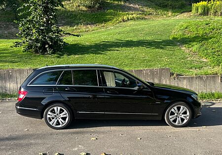 Mercedes-Benz C 180 CGI T BlueEFFICIENCY Autom. -