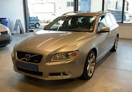 Volvo V70 Edition R-Design *Navi| Xenon| Leder*