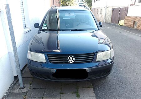 VW Passat Variant Volkswagen 1.6 Trendline Variant Trendline