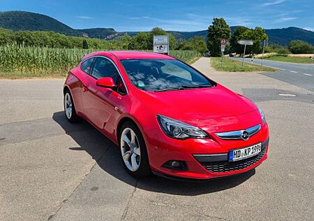 Opel Astra GTC 1.4 Turbo 103kW -