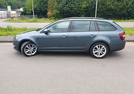 Skoda Octavia 1.6 TDI DSG CLEVER Combi ohne Adblue!