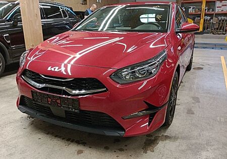Kia Cee'd Ceed 1.6 CRDi (48V Mild-Hybrid) DCT7 Vision