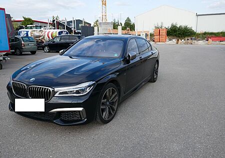 BMW M760Li xDrive V12 Excellence