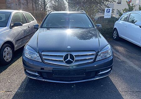 Mercedes-Benz C 250 CDI BlueEfficiency C -Klasse ATM 135tkm Na