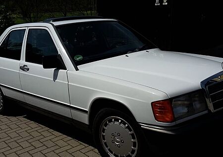 Mercedes-Benz 190