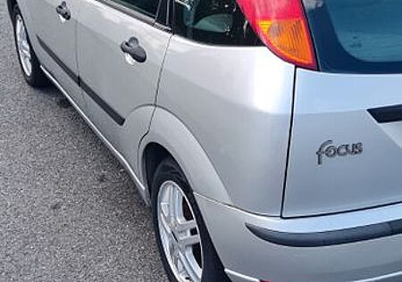 Ford Focus 1.6 -