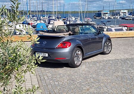 VW Beetle Volkswagen 1.4 TSI DSG 70's Cabriolet 70's