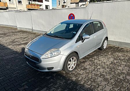 Fiat Grande Punto 1.4 8V Dynamic KLIMA TÜV NEU ALU