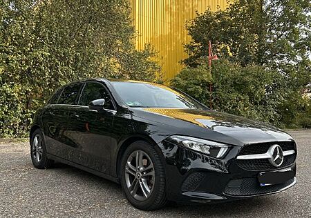 Mercedes-Benz A 180 W177 - inkl. Panormadach