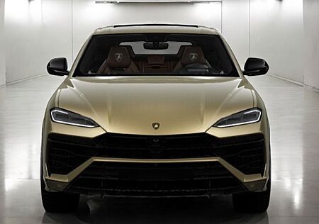 Lamborghini Urus 4.0 V8 PHEV SE Akrapovic / 23 Zoll on Stock
