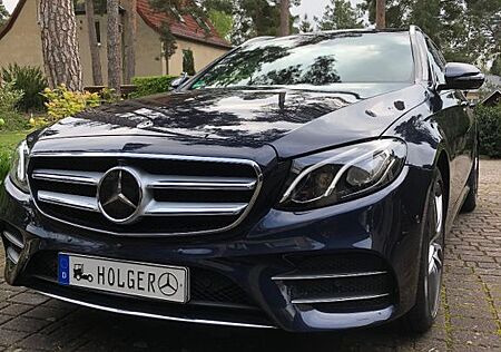 Mercedes-Benz E 220 d 4MATIC- T -AMG-Line-Standheizung