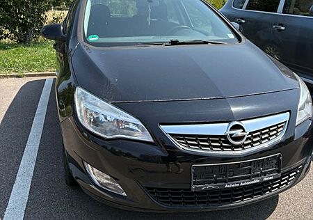 Opel Astra Sports Tourer 1.4 T Design Edition 103...