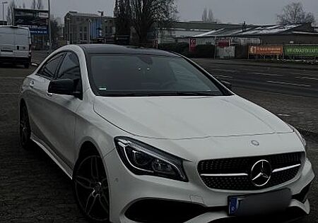 Mercedes-Benz CLA 200 AMG LINE