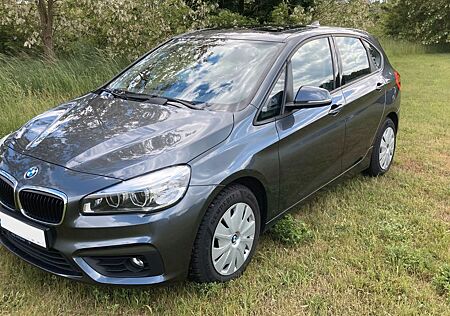 BMW 2er 220 Active Tourer 220d xDrive A -