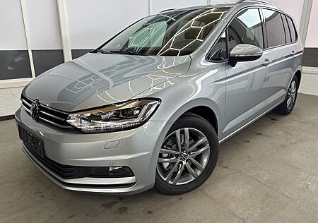 VW Touran Volkswagen EDITION 1.5 TSI DSG NAVI PANO ACC SHZ ...