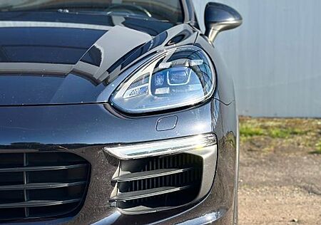 Porsche Cayenne S Matrix LED/P.Dach/Standheizun/ACC