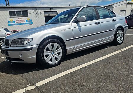 BMW 318i -